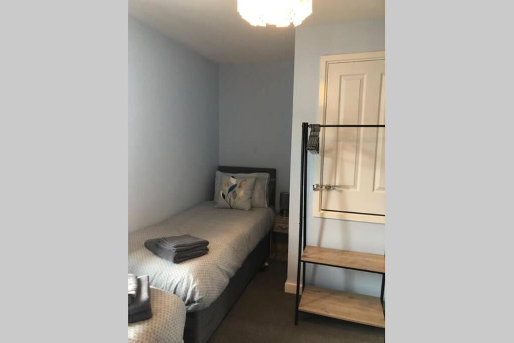 Dudley House **Staycation & Contractors** Sleeps 7 تيبتون المظهر الخارجي الصورة
